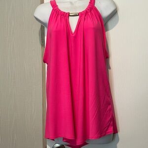 Elegant fuscia top